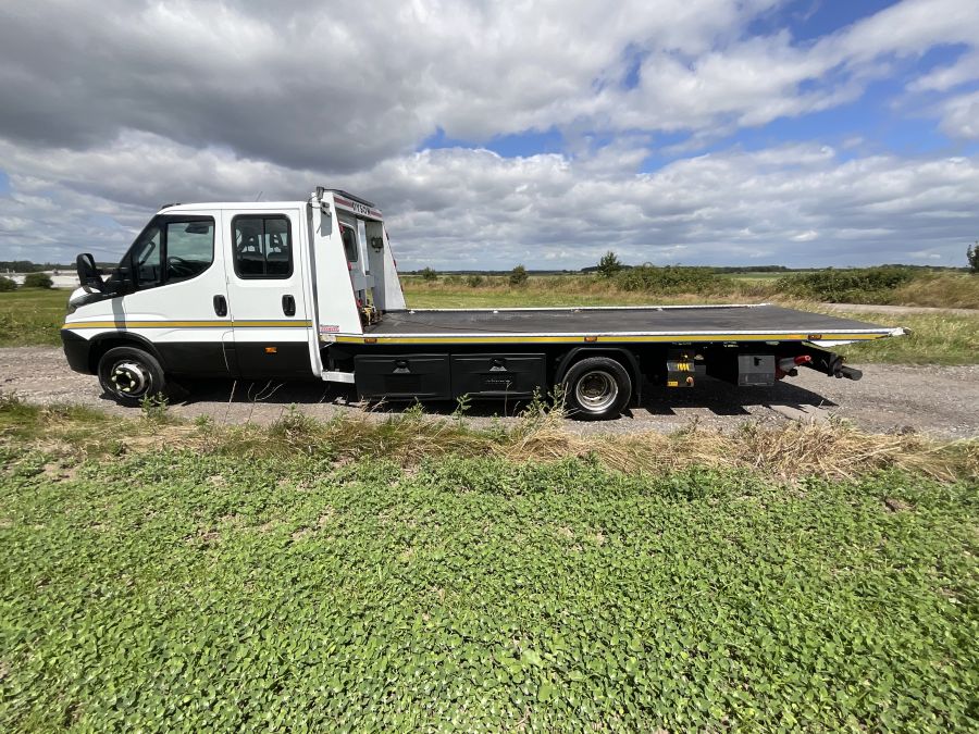 Iveco  Daily Crew Cab Tilt and Slide LHD